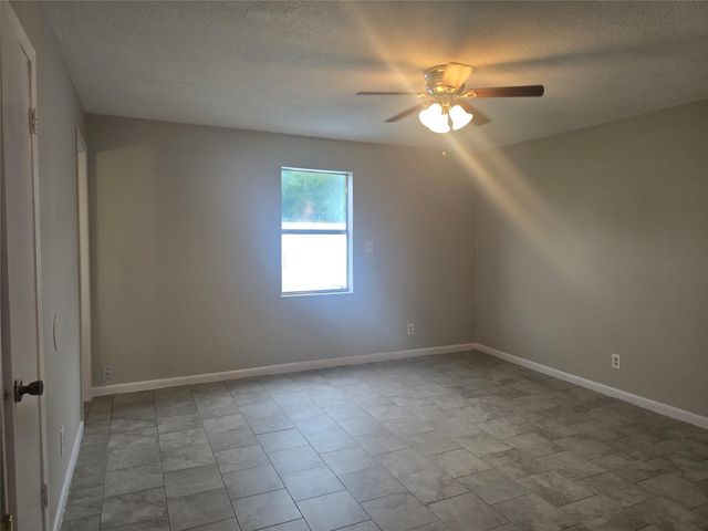 3714 Avenue S 10, Galveston, TX 77550