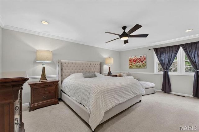 13231 Thornhill Drive, Town And Country, MO 63131