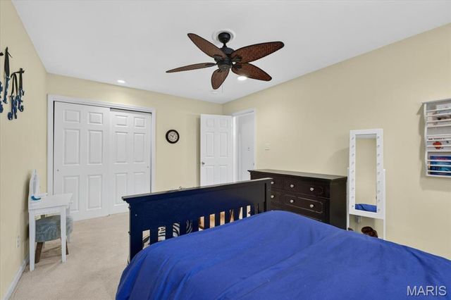 13231 Thornhill Drive, Town And Country, MO 63131
