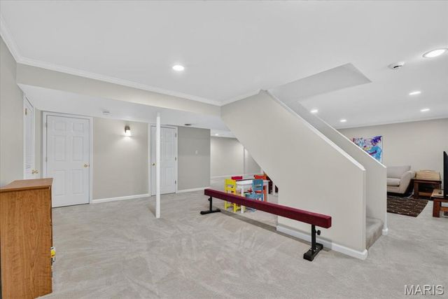 13231 Thornhill Drive, Town And Country, MO 63131