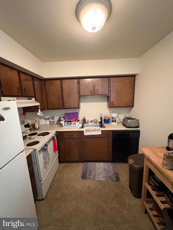 5200 HILLTOP DR #A21, BROOKHAVEN, PA 19015 — photo 3