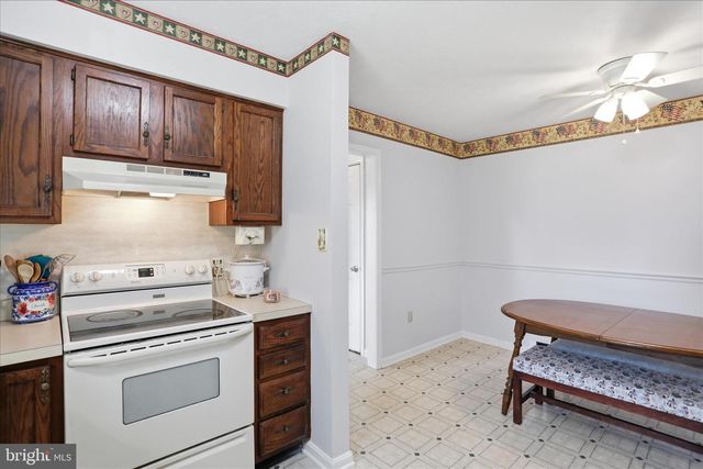 14 WINDSOR LN, Bunker Hill, WV 25413