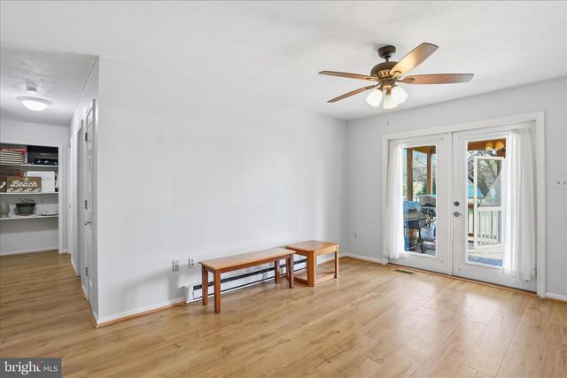 14 WINDSOR LN, Bunker Hill, WV 25413
