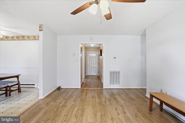 14 WINDSOR LN, Bunker Hill, WV 25413