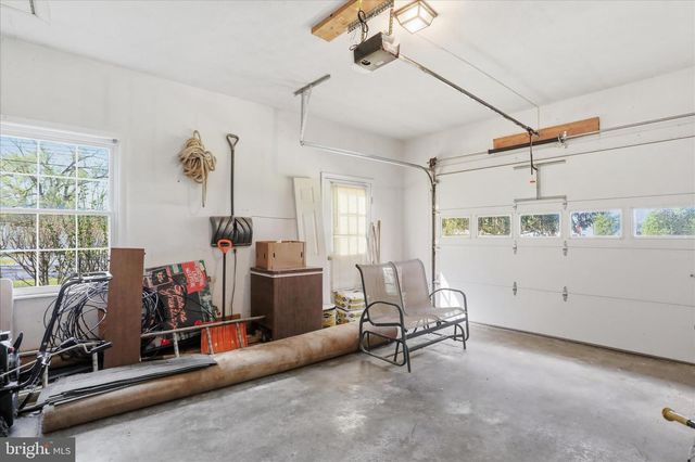 14 WINDSOR LN, Bunker Hill, WV 25413