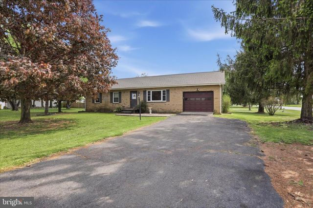 14 WINDSOR LN, Bunker Hill, WV 25413