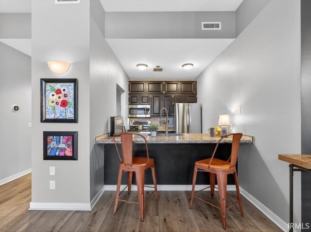113 W Wayne St Apt 212, Fort Wayne, IN 46802