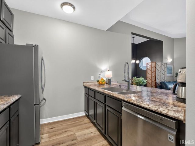 113 W Wayne St Apt 212, Fort Wayne, IN 46802