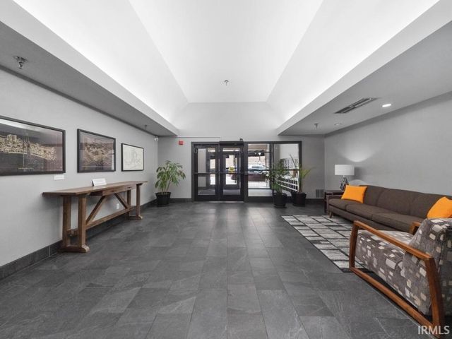 113 W Wayne St Apt 212, Fort Wayne, IN 46802