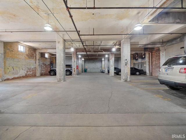 113 W Wayne St Apt 212, Fort Wayne, IN 46802