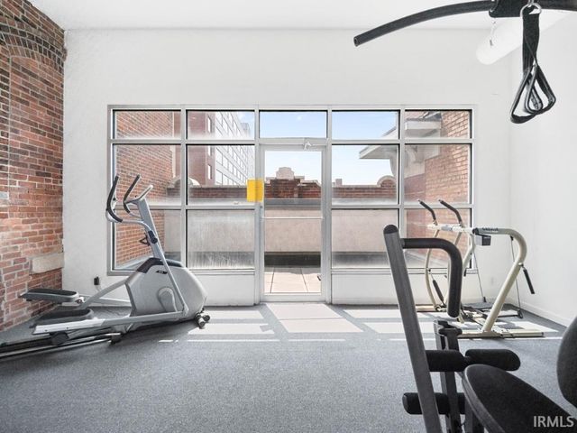 113 W Wayne St Apt 212, Fort Wayne, IN 46802