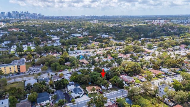 98 NE 70th St, Miami, FL 33138