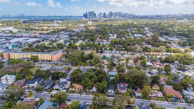 98 NE 70th St, Miami, FL 33138