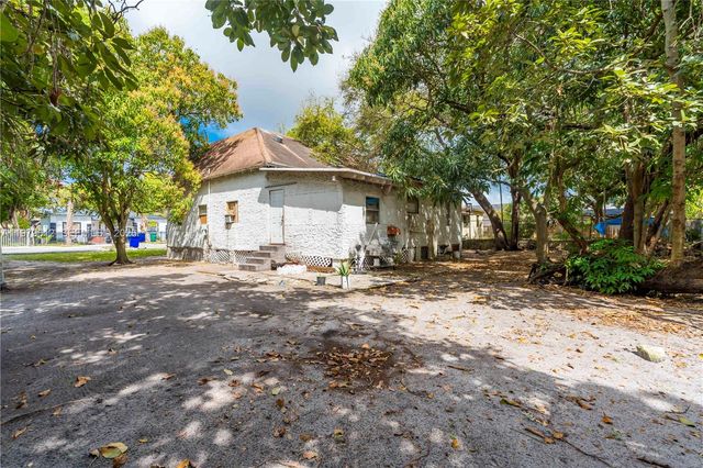 98 NE 70th St, Miami, FL 33138