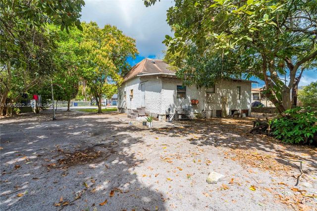 98 NE 70th St, Miami, FL 33138