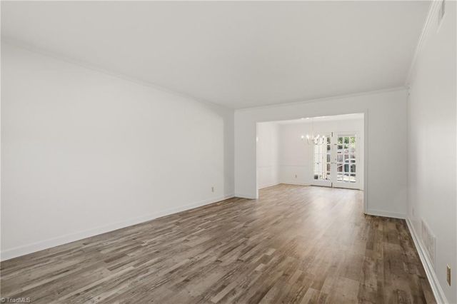 3204 Regents Park Lane E, Greensboro, NC 27455