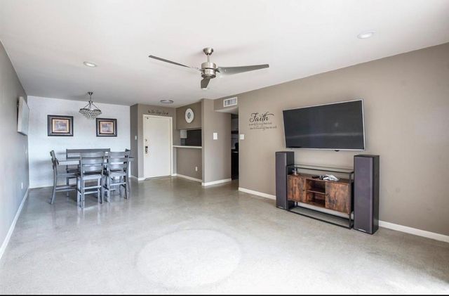 8529 Hearth Drive 25, Houston, TX 77054