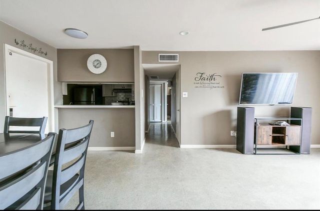 8529 Hearth Drive 25, Houston, TX 77054