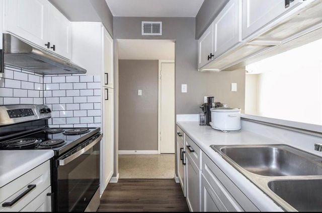 8529 Hearth Drive 25, Houston, TX 77054