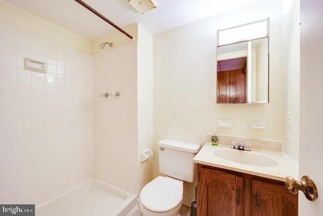 7476 ADAMS PARK CT, Annandale, VA 22003