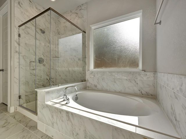 220 Raine Manor Court, Montgomery, TX 77316