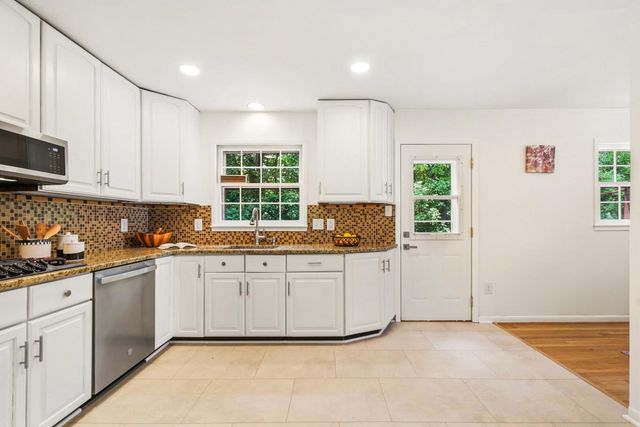 13410 DOWLAIS DR, Rockville, MD 20853