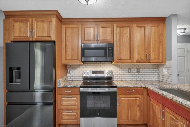 1331 Cathy, Amelia, OH 45102