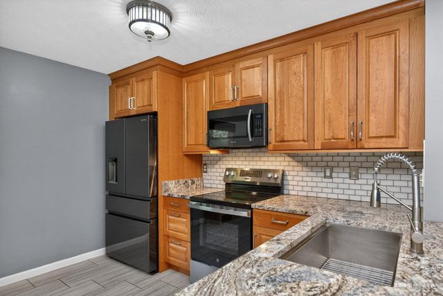 1331 Cathy, Amelia, OH 45102