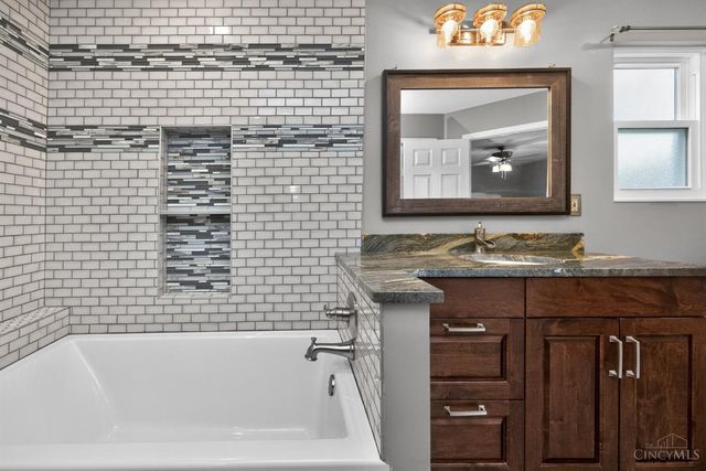 1331 Cathy, Amelia, OH 45102