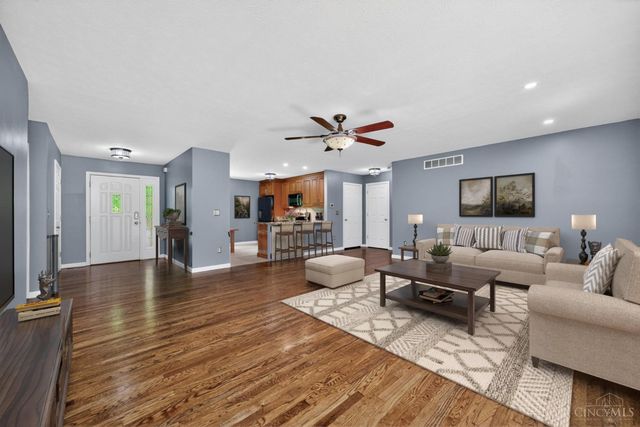 1331 Cathy, Amelia, OH 45102