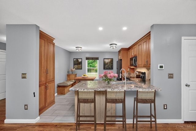 1331 Cathy, Amelia, OH 45102