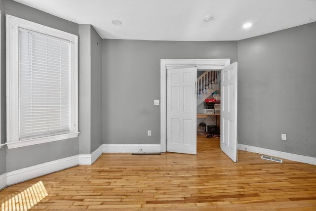 21 Montrose St, Boston, MA 02119