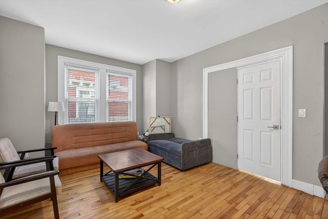 21 Montrose St, Boston, MA 02119