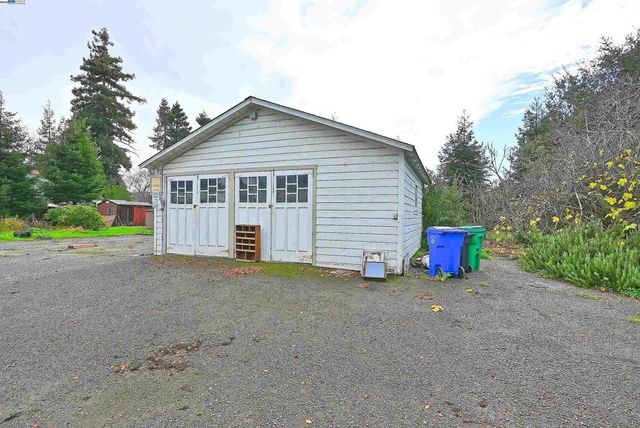 181 E Lewelling Blvd, San Lorenzo, CA 94580