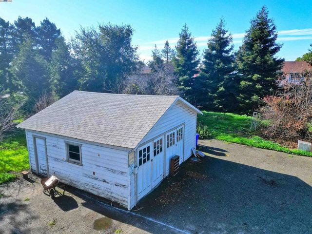 181 E Lewelling Blvd, San Lorenzo, CA 94580