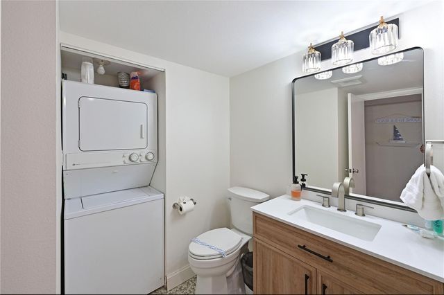 6287 MIDNIGHT PASS ROAD 201, Sarasota, FL 34242