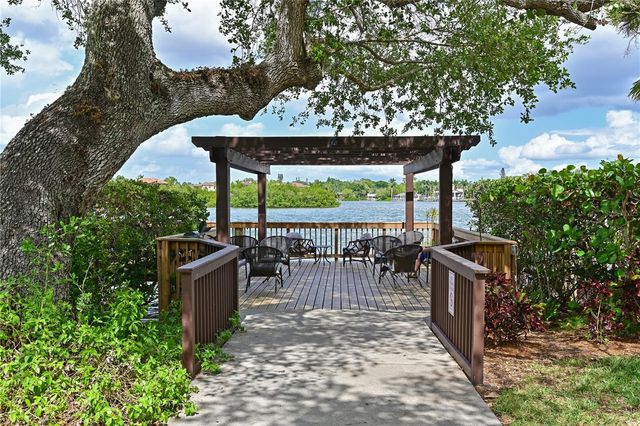 6287 MIDNIGHT PASS ROAD 201, Sarasota, FL 34242