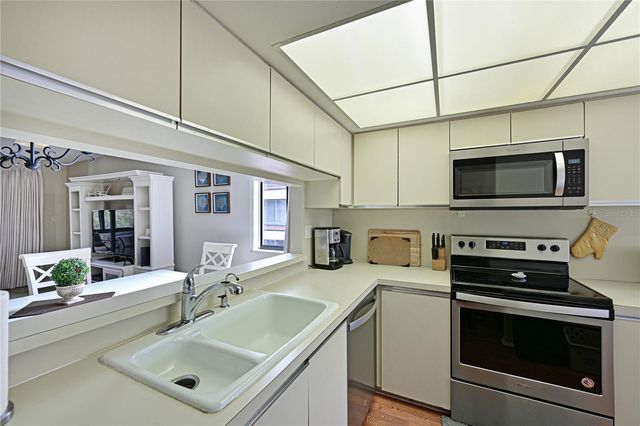 6287 MIDNIGHT PASS ROAD 201, Sarasota, FL 34242