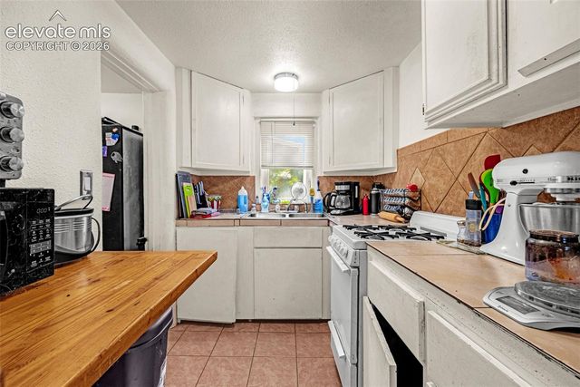 526 Bonfoy Avenue, Colorado Springs, CO 80909