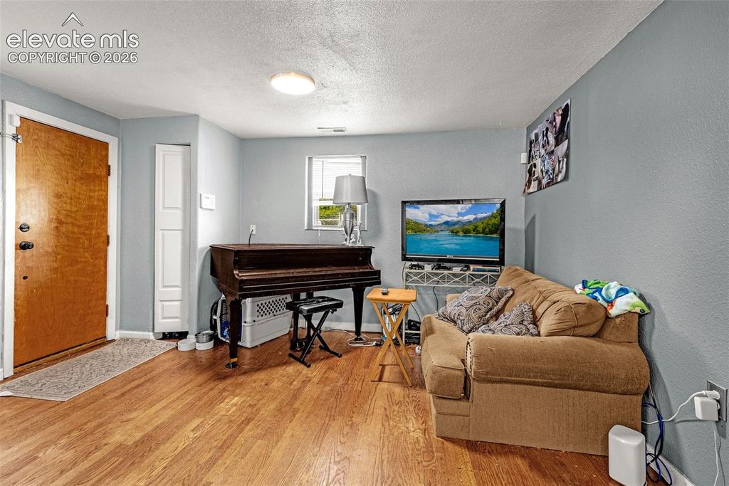 526 Bonfoy Avenue, Colorado Springs, CO 80909 — photo 5