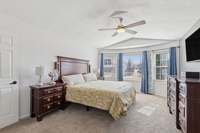 1545 Silver Valley Drive, Dewitt, IA 52742