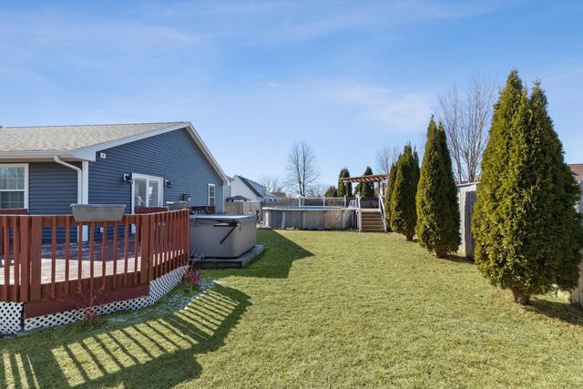 1545 Silver Valley Drive, Dewitt, IA 52742