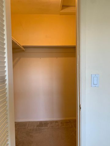 2453 NE 51st Street D316, Fort Lauderdale, FL 33308