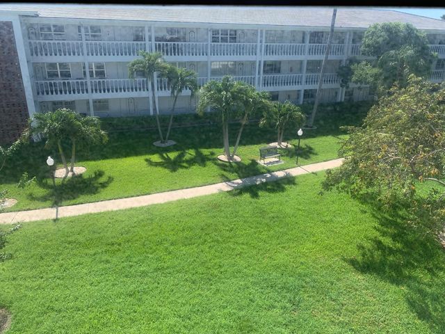 2453 NE 51st Street D316, Fort Lauderdale, FL 33308