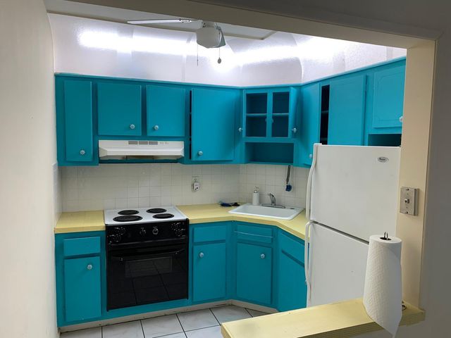 2453 NE 51st Street D316, Fort Lauderdale, FL 33308