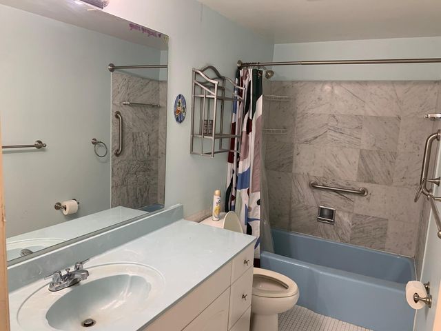 2453 NE 51st Street D316, Fort Lauderdale, FL 33308