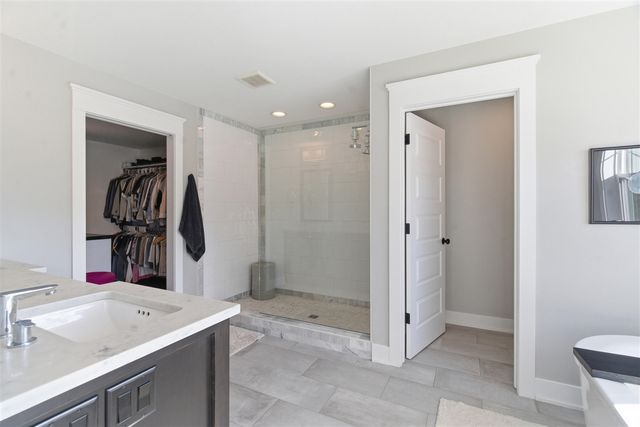 7856 Drake Ridge, Kalamazoo, MI 49009