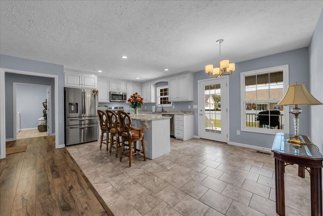 1841 Hills Chapel Rd, Manchester, TN 37355