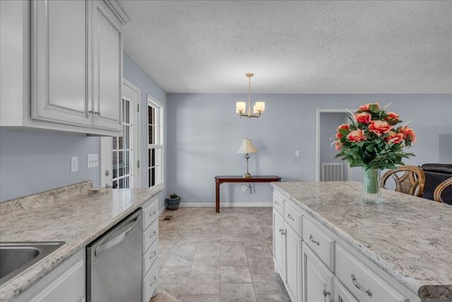 1841 Hills Chapel Rd, Manchester, TN 37355