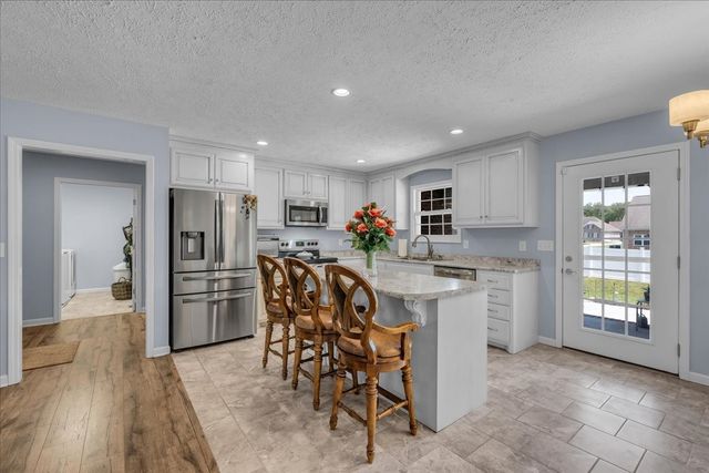 1841 Hills Chapel Rd, Manchester, TN 37355